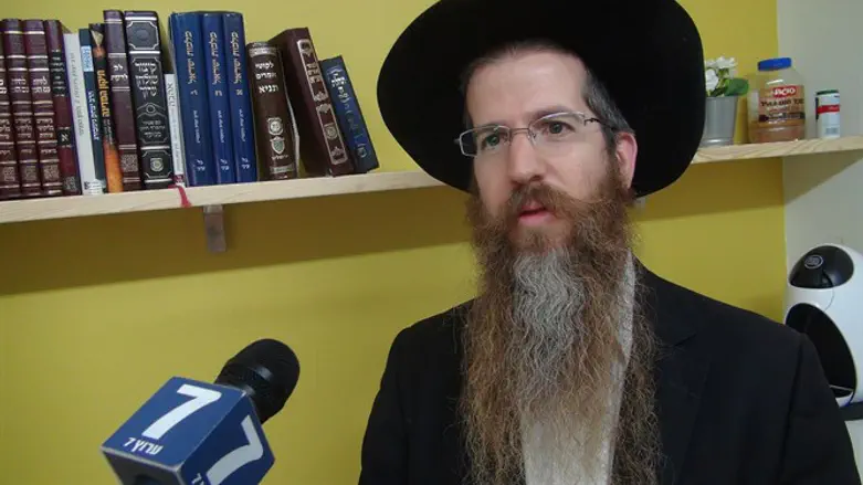עו"ד אורי ציפורי