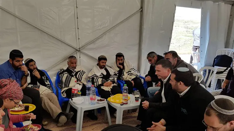 אדלשטיין בבית משפחת שבח