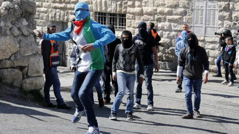 Арабские беспорядки. Иллюстрация