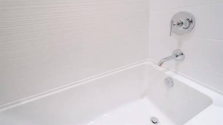 Bathtub