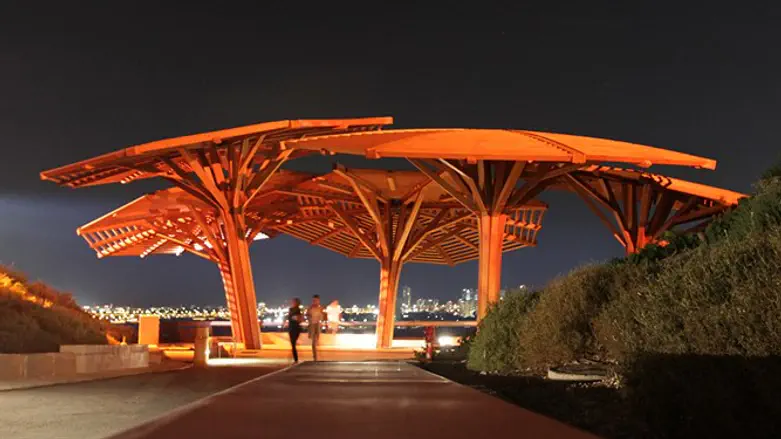 במקום לקרוא לו בשם גוש קטיף קראו לו בשם מחריבו. פארק אריאל שרון