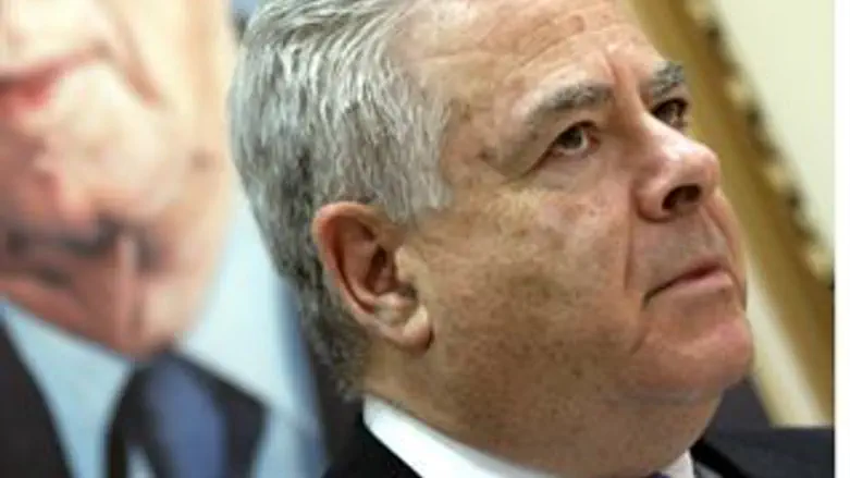 לא עושה הנחות לברק. סנה