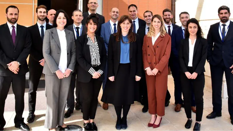 Hotovely with cadets