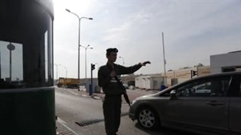 מחסום בכביש 443