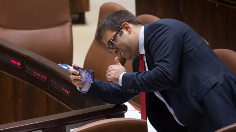 Oren Hazan: Which type of leader?