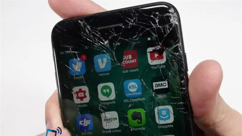 תיקון אייפון