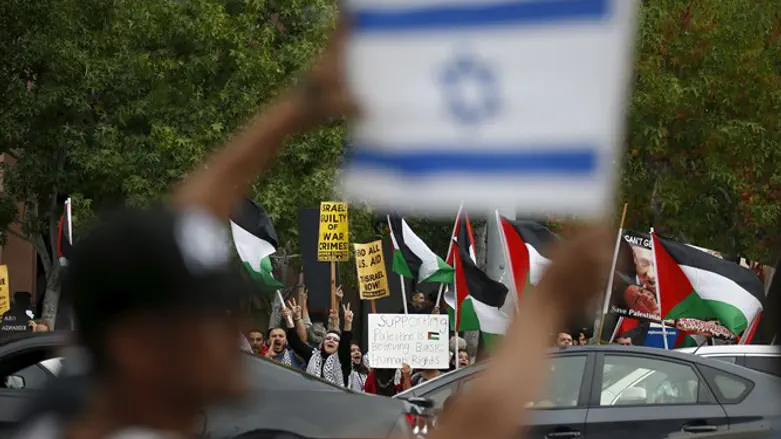 Protest and counter protest in California (illustrative)