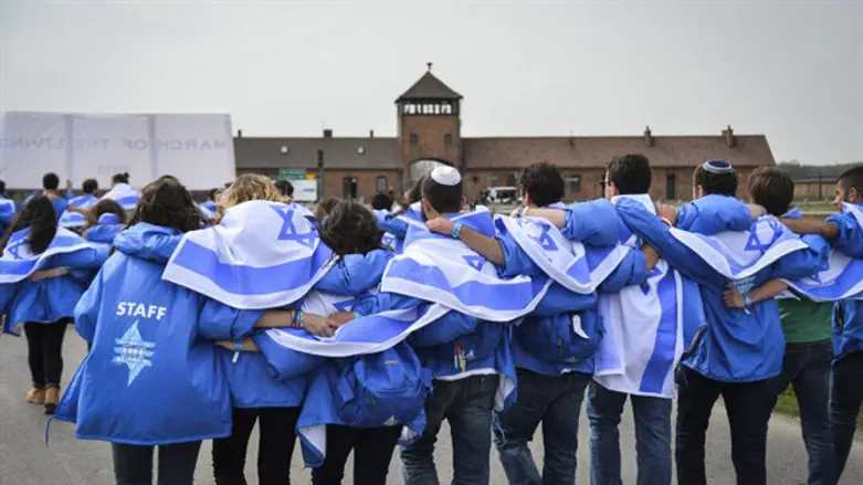 Jewish students visit site of Auschwitz death camp in Poland