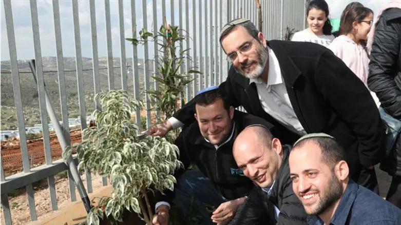 השר בנט באולפנה ברבבה