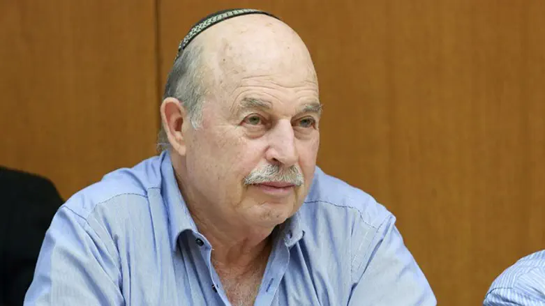 המערכת פגומה. ניסן סלומינסקי