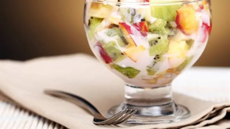 Fruit Salad with Creamy Dressing