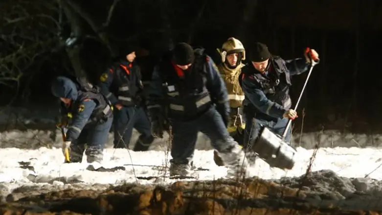 Поисковые работы на месте крушения самолета