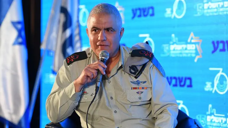 ראש אכ"א האלוף מוטי אלמוז