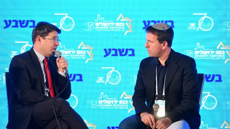 Ofir Akunis speaking with Arutz Sheva