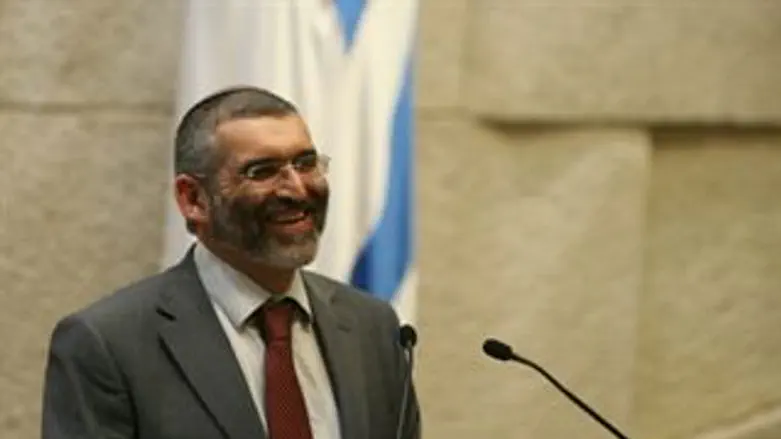 בן ארי. פעילות חברתית