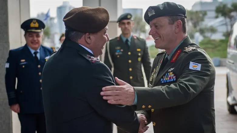 לאונטאריס ואיזנקוט