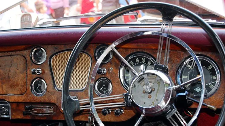 מאובזר או ביזאר?