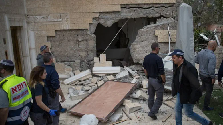 Gas tank explosion in Jerusalem which resulted in parking garage collapse