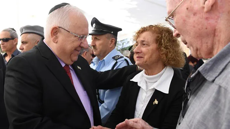 הנשיא נפגש עם בני המשפחות