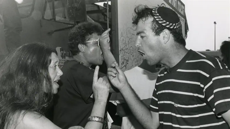 Avishai Raviv, Codename: 'Champagne'