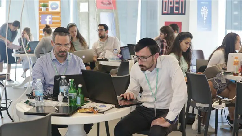 פתיחות של המעסיקים לקלוט ידיים עובדות מהמגזר החרדי.