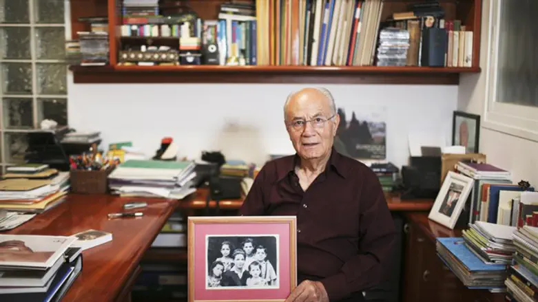 "הגשמנו פה חלומות שלא היינו מסוגלים להגשים שם". אלי עמיר