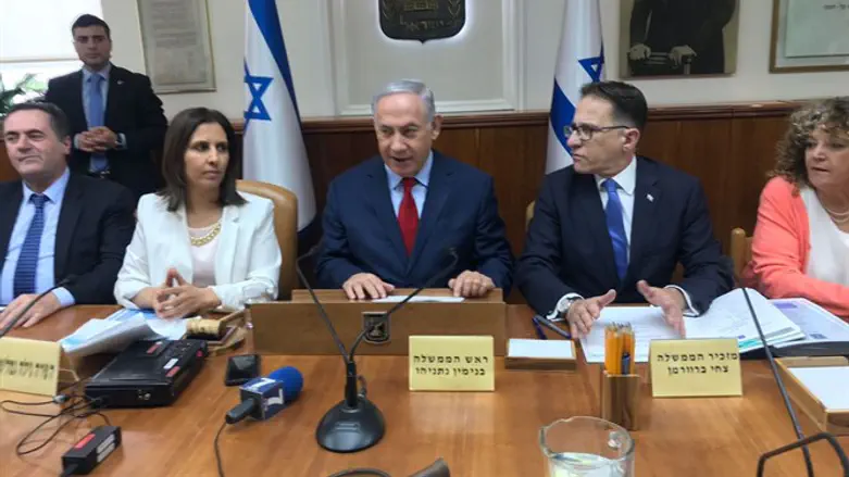 Премьер-министр открывает еженедельном заседании Кабинета министров