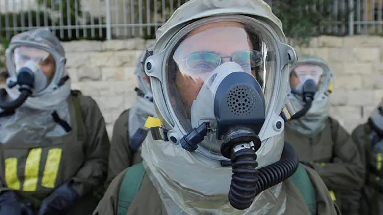 Home Front Command drill simulating gas attack (archive)