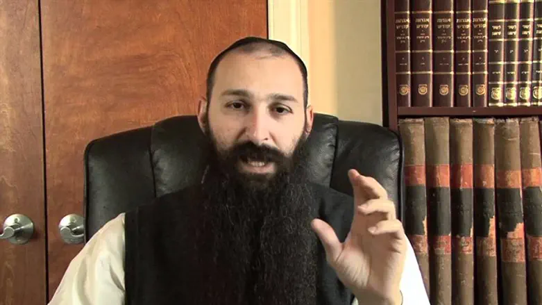 Rabbi Alon Anava