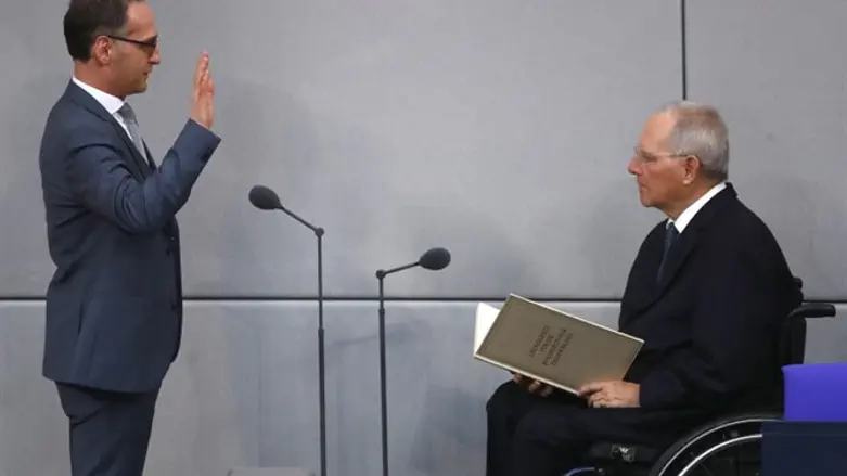 מאס מושבע לתפקידו