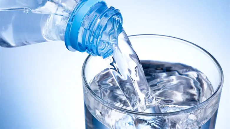 Does this water contain microplastics?