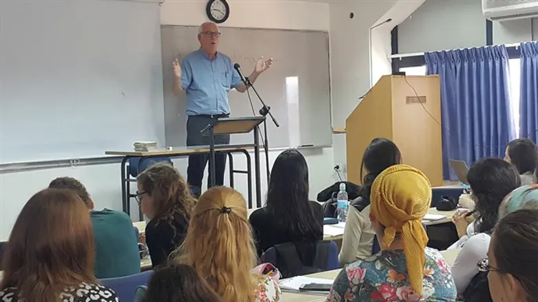 אריאל בקמפוס טל