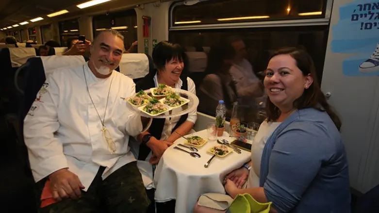 ארוחת טעימות כשרה בת שש מנות