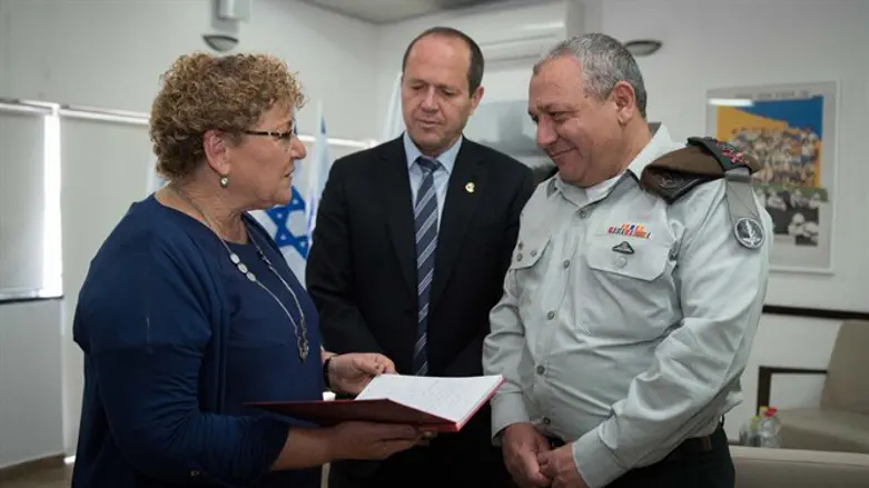 Мириам Перец, Нир Баркат и Гади Айзенкот