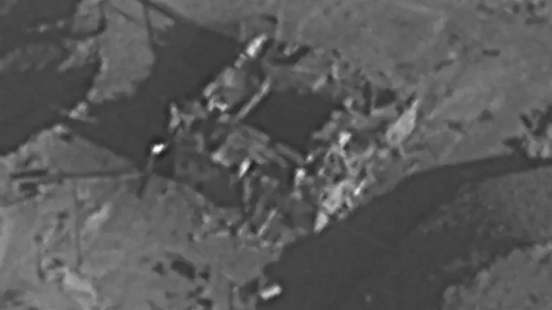 IAF attacks Syrian nuclear reactor.