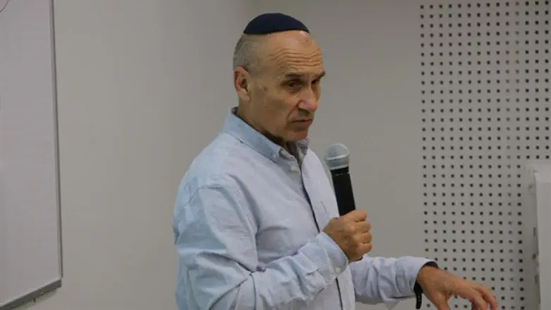 אלוף (מיל') גרשון הכהן בהרצאתו במכללה