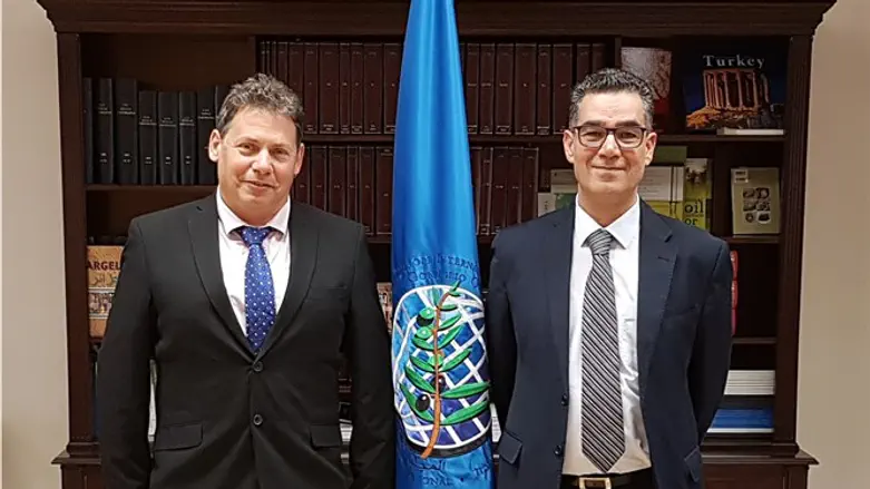  עבדללטיף גדירה וד"ר עדי נעלי