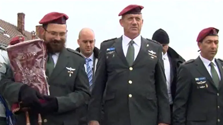 משלחת צה"ל בפולין. ארכיון