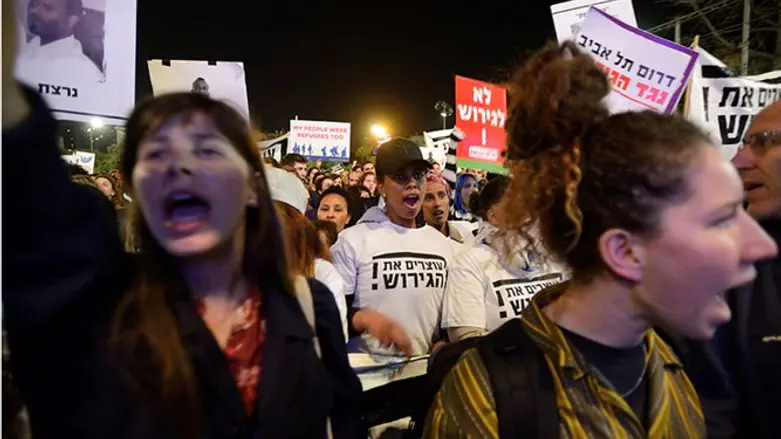 Demonstration for infiltrators