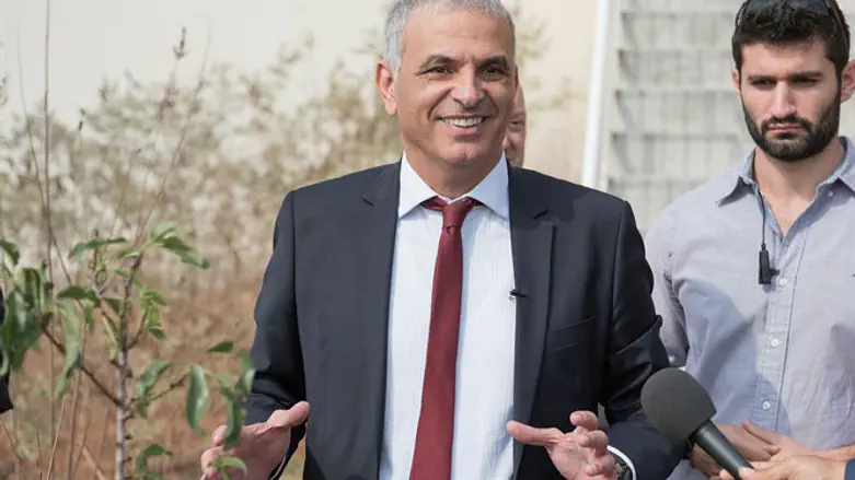Moshe Kahlon