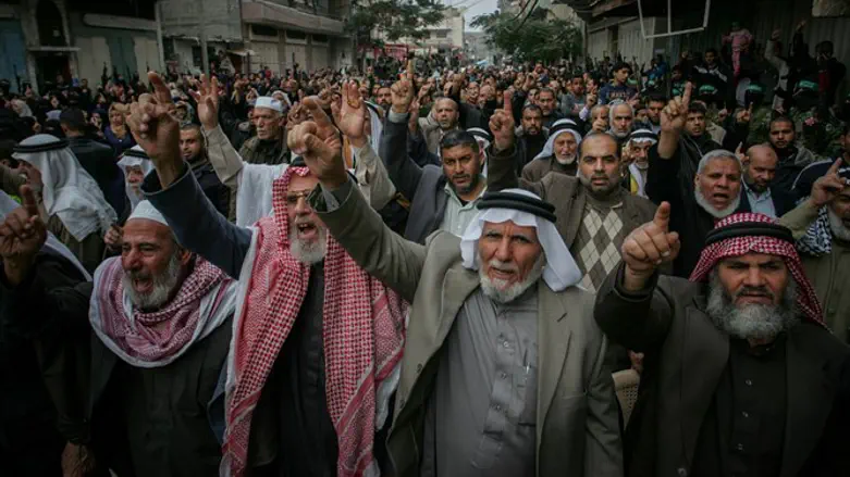 במינהל האזרחי בוחרים להתעלם מהנתונים. פלשתינים