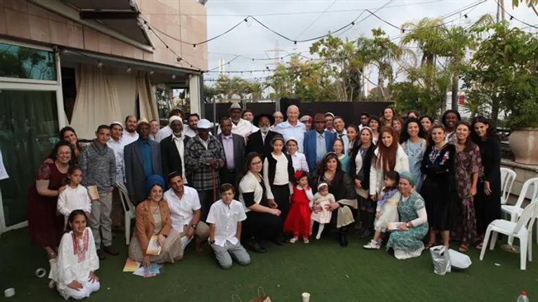 חלק ממשתתפי ליל הסדר מיוחד