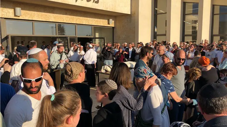 Funeral for Rabbi Rontzki