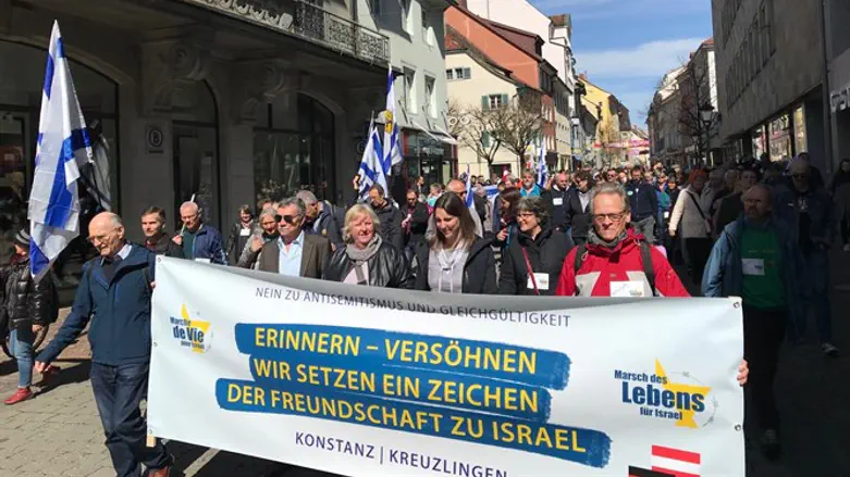 צועדים בשוויץ, השבוע