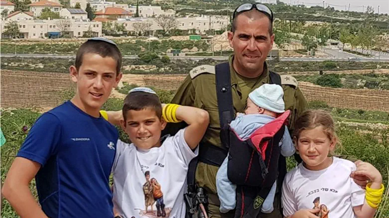 סמח"ט עציון עם ילדיו