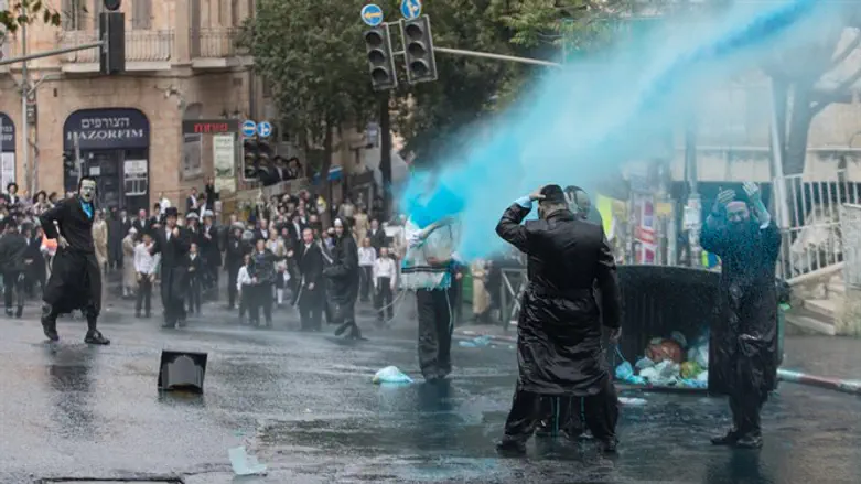 Demonstration against autopsy