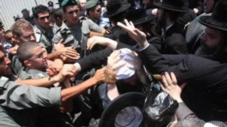 מפגינים.חרדים