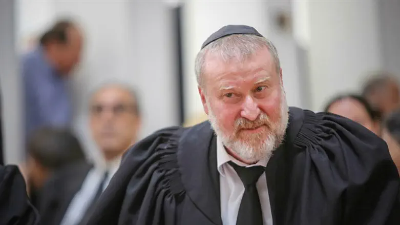 אביחי מנדלבליט