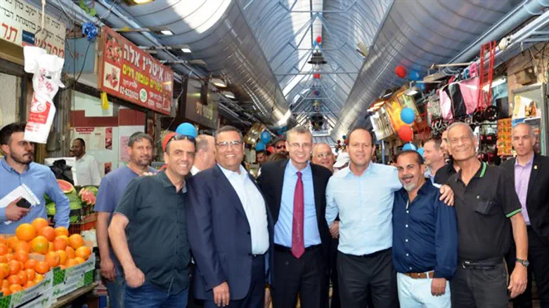 חנוכת הגגות החדשים