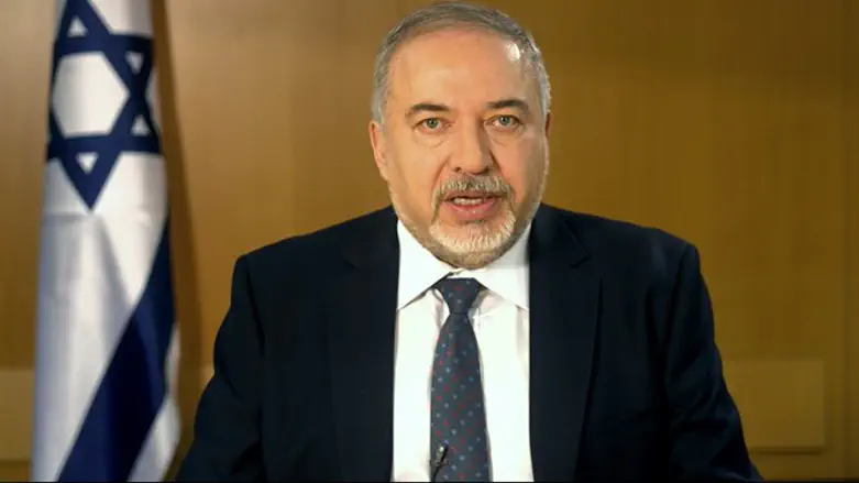 אישר. ליברמן